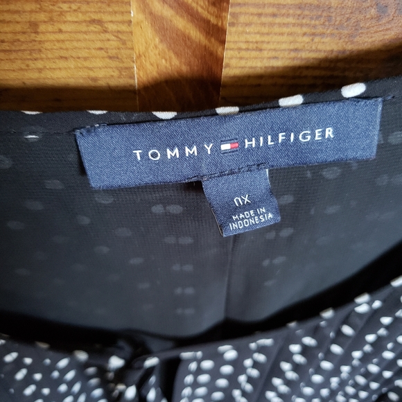 TOMMY HILFIGER Polka dot pleated front blouse OX - Picture 3 of 4